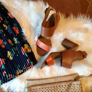 FRANCO SARTO CHUNKY HEEL TWO TONED SANDALS